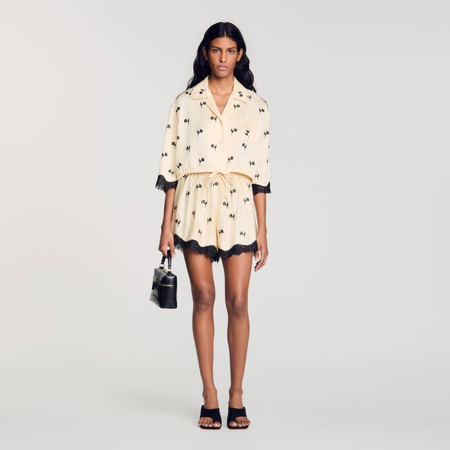 Cropped floral embroidered shirt