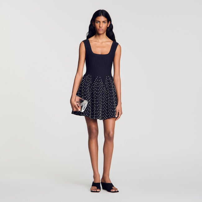Short knit dress with beads